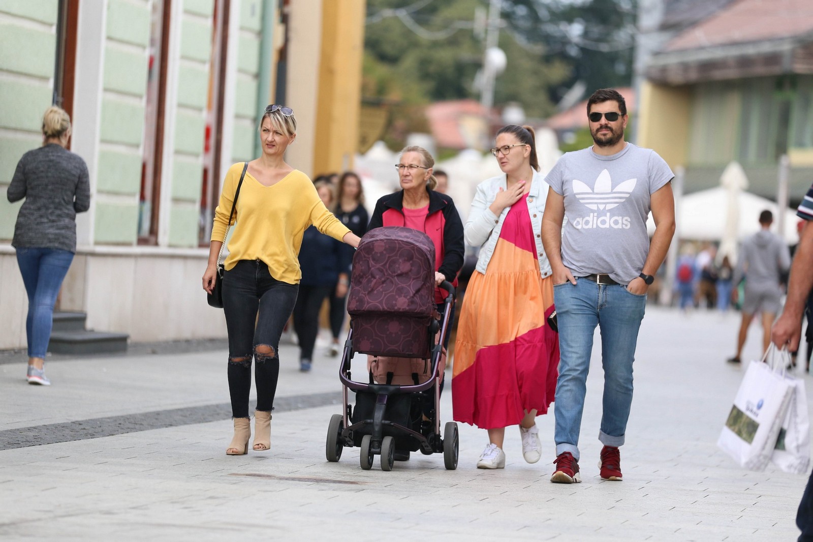 KLIKOM PO ČAKOVCU Subotnje jutro izmamilo građane u centar grada
