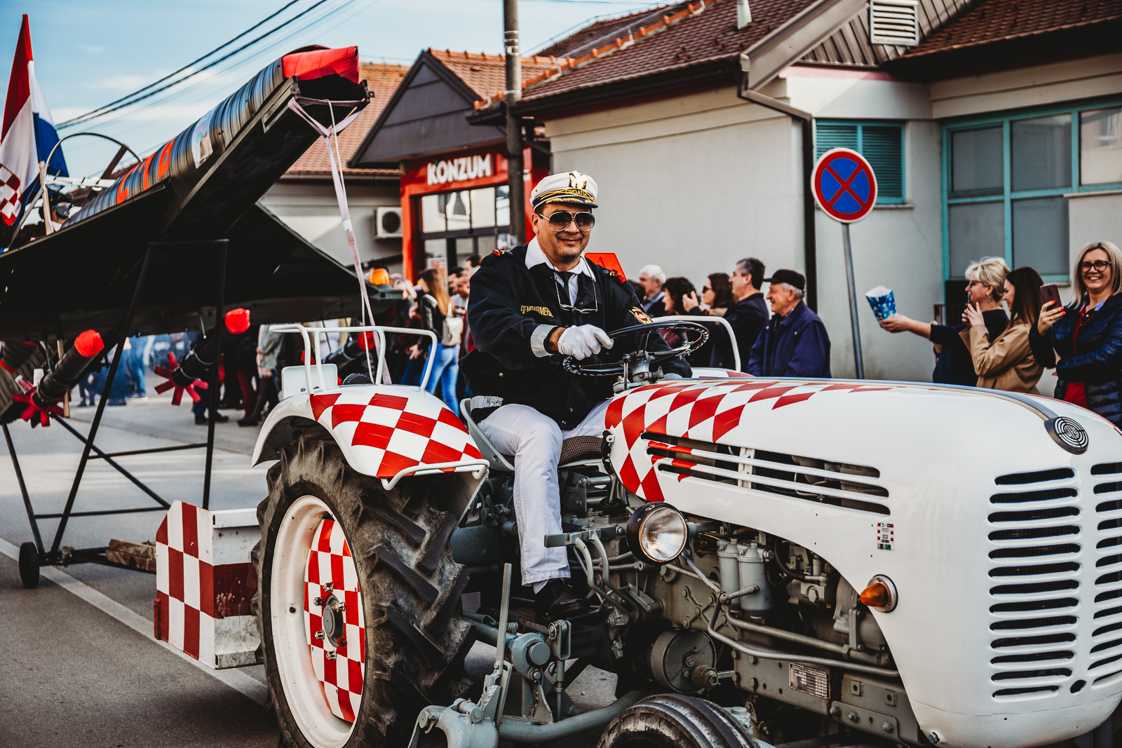 Gorički svati – fašnička povorka s kreativnim maskama prošetala Goričanom