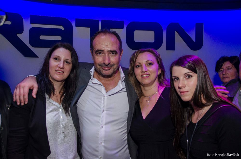 1491715912165711250841476911584