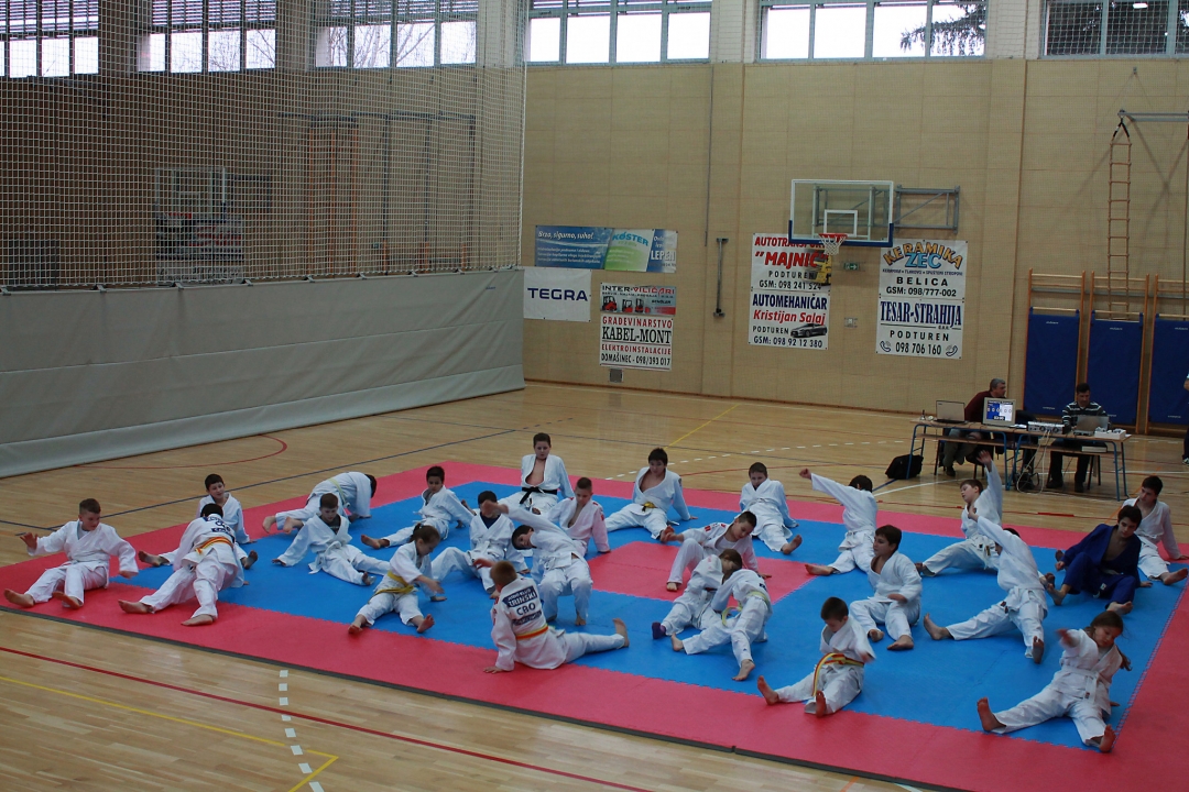 163495901654309d6ca80k1592918