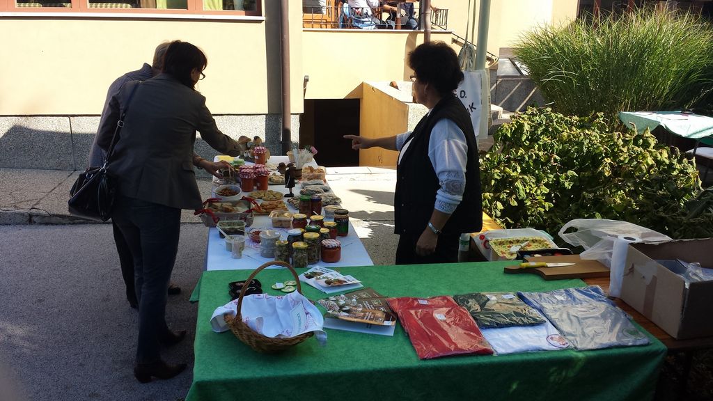 20140928103017635815