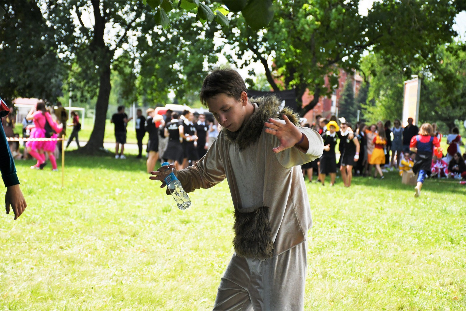 FOTO Povorka protutnjala gradom, maturanti s osmjehom dočekali kraj srednje škole!