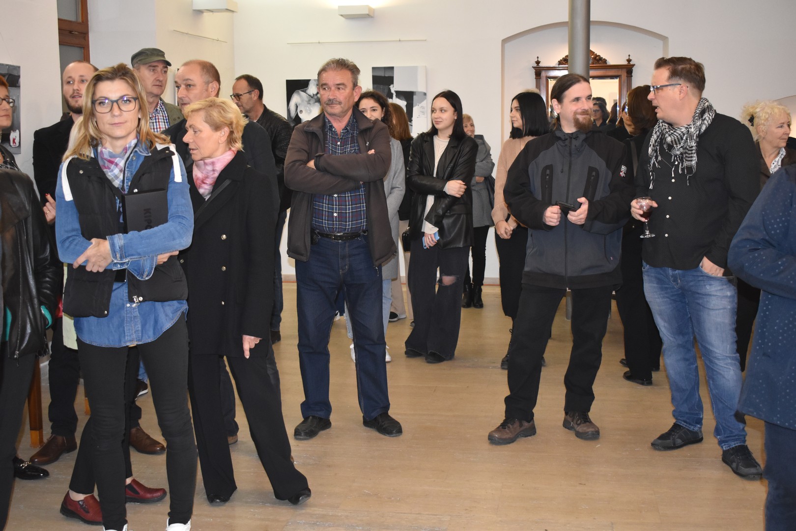 U zgradi Scheier u Čakovcu otvorena izložba ‘Kipci’ Tonija Fažona