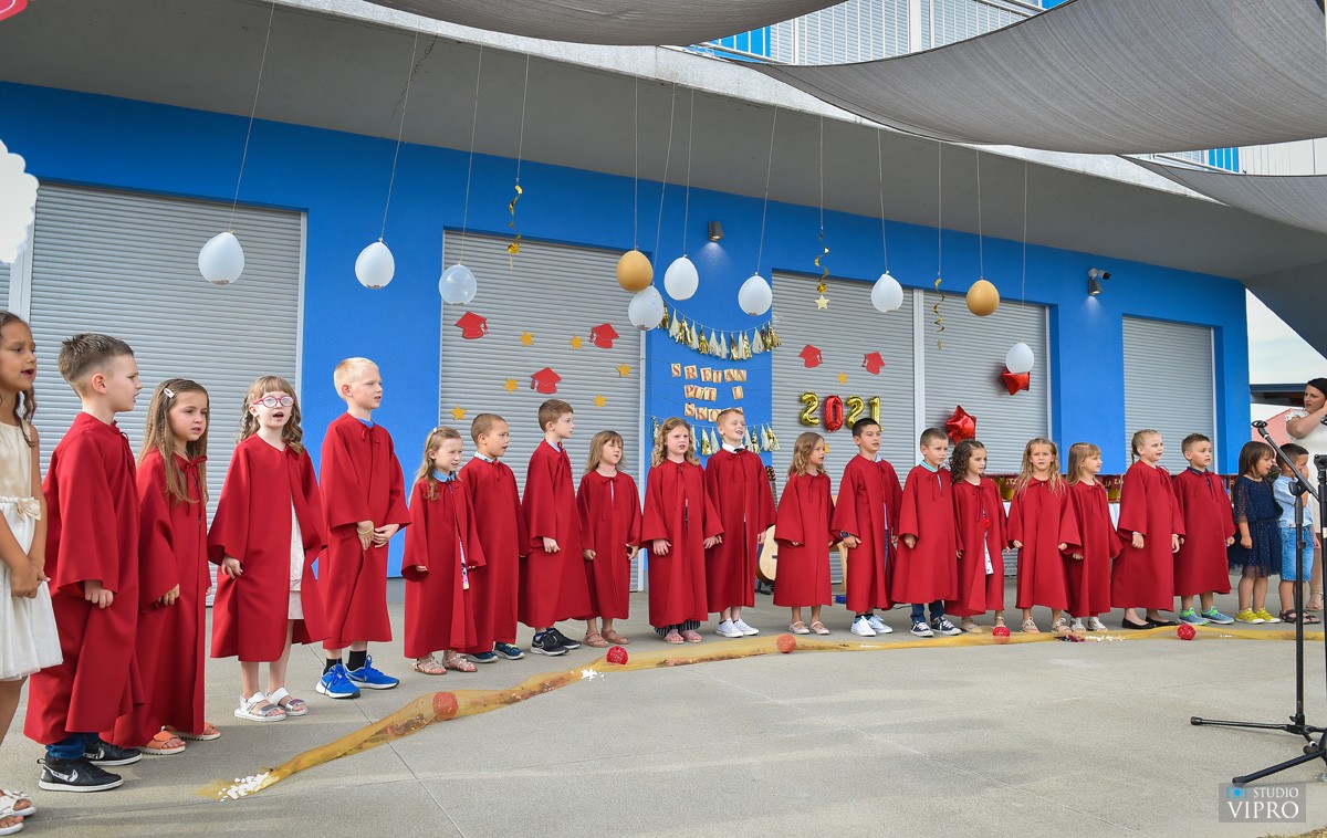 VIDEO I FOTO Završnom svečanošću mali ‘Zmajići’ oprostili se od vrtićkih dana u DV Vesela Loptica VIDEO I FOTO Završnom svečanošću mali ‘Zmajići’ oprostili se od vrtićkih dana u DV Vesela Loptica