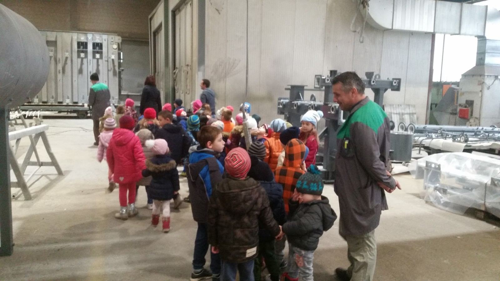 DJEČJI VRTIĆ CVRČAK Suradnja odgojitelja i roditelja glavna su karika za djetetov razvoj