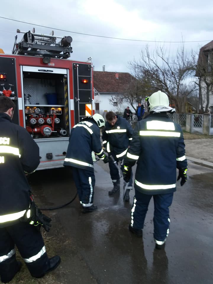 U Goričanu planuo automobil, vatrogasci brzo intervenirali