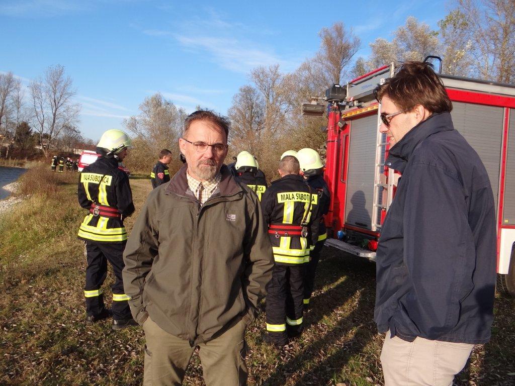 Vatrogasna vježba na obali Mičigen jezera