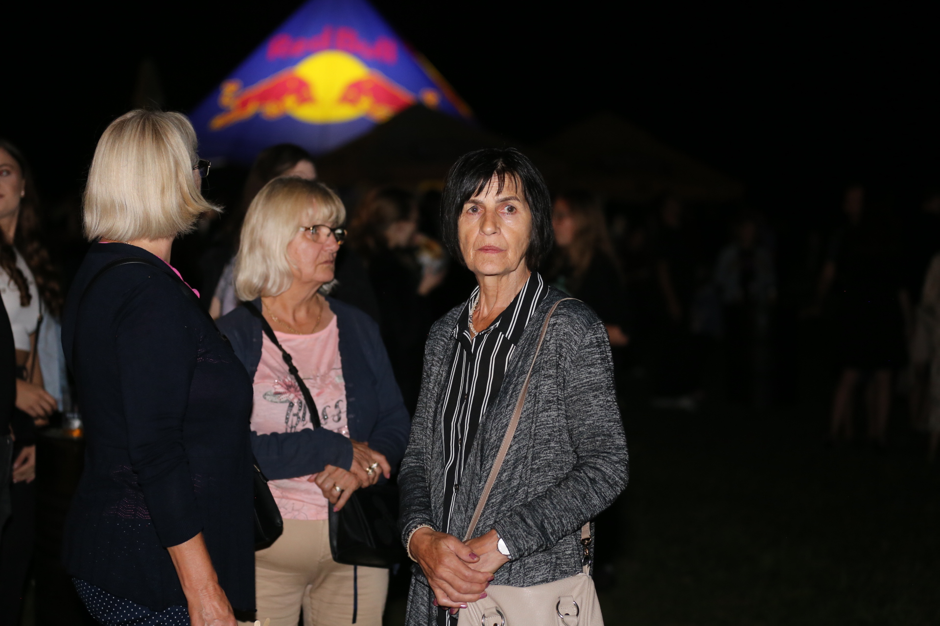 FOTO I VIDEO Vesna Pisarović na Marini Prelog rasplesala mnogobrojne posjetitelje i uveličala prvu večer Festivala balona