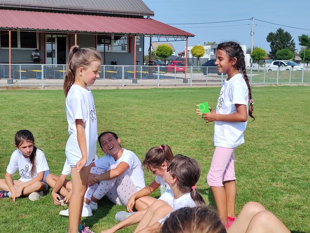 AKTIVNO LJETO Proveden Program uključivanja djevojčica u edukativno–rekreativne aktivnosti AKTIVNO LJETO Proveden Program uključivanja djevojčica u edukativno–rekreativne aktivnosti