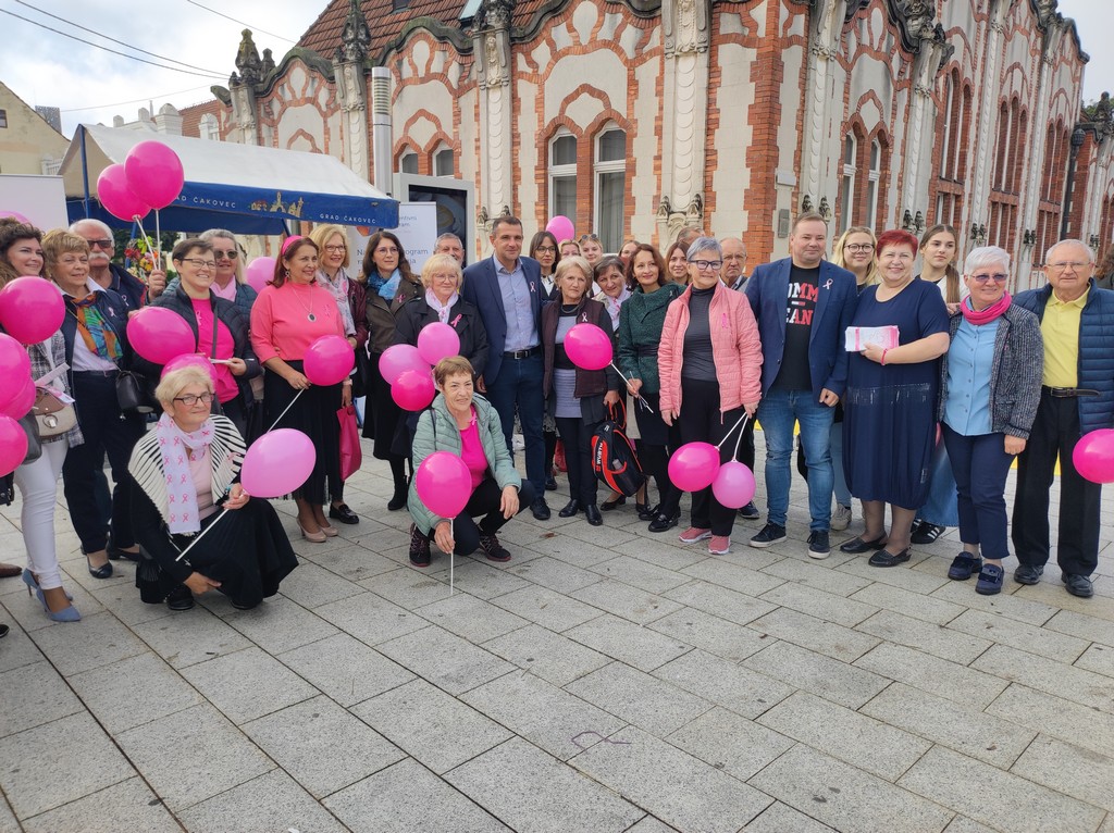 DAN RUŽIČASTE VRPCE Brojne Međimurke i Međimurci dali podršku ženama koje se bore s rakom dojke!