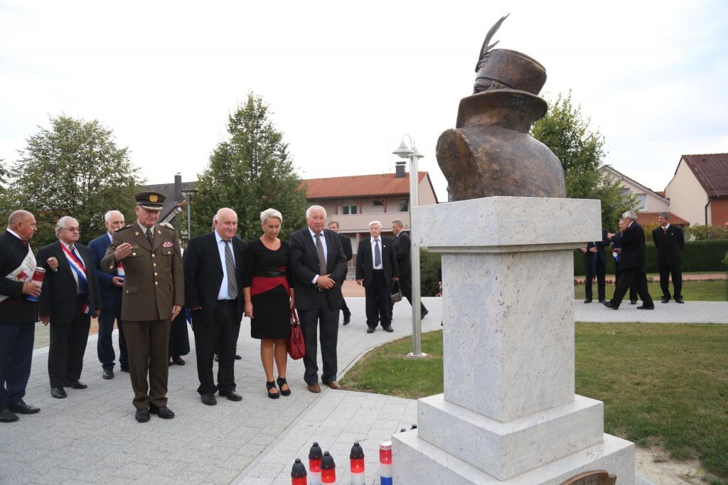 2145848410212942455573088158313