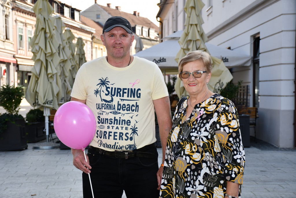 DAN RUŽIČASTE VRPCE Subotnje prijepodne u središtu Čakovca obasjano ružičastim tonovima