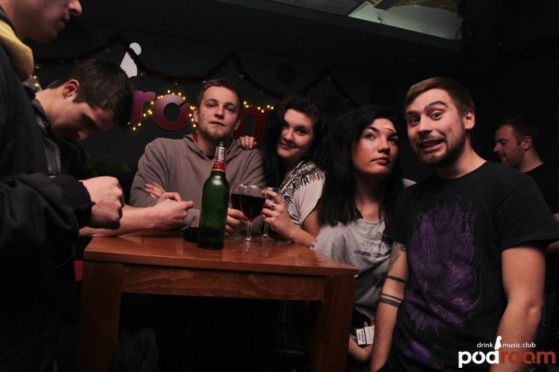 slika0015 Podroom (Petak, 7.12. – Trash & Burn Pin-up Calendar Party – 1.dio)