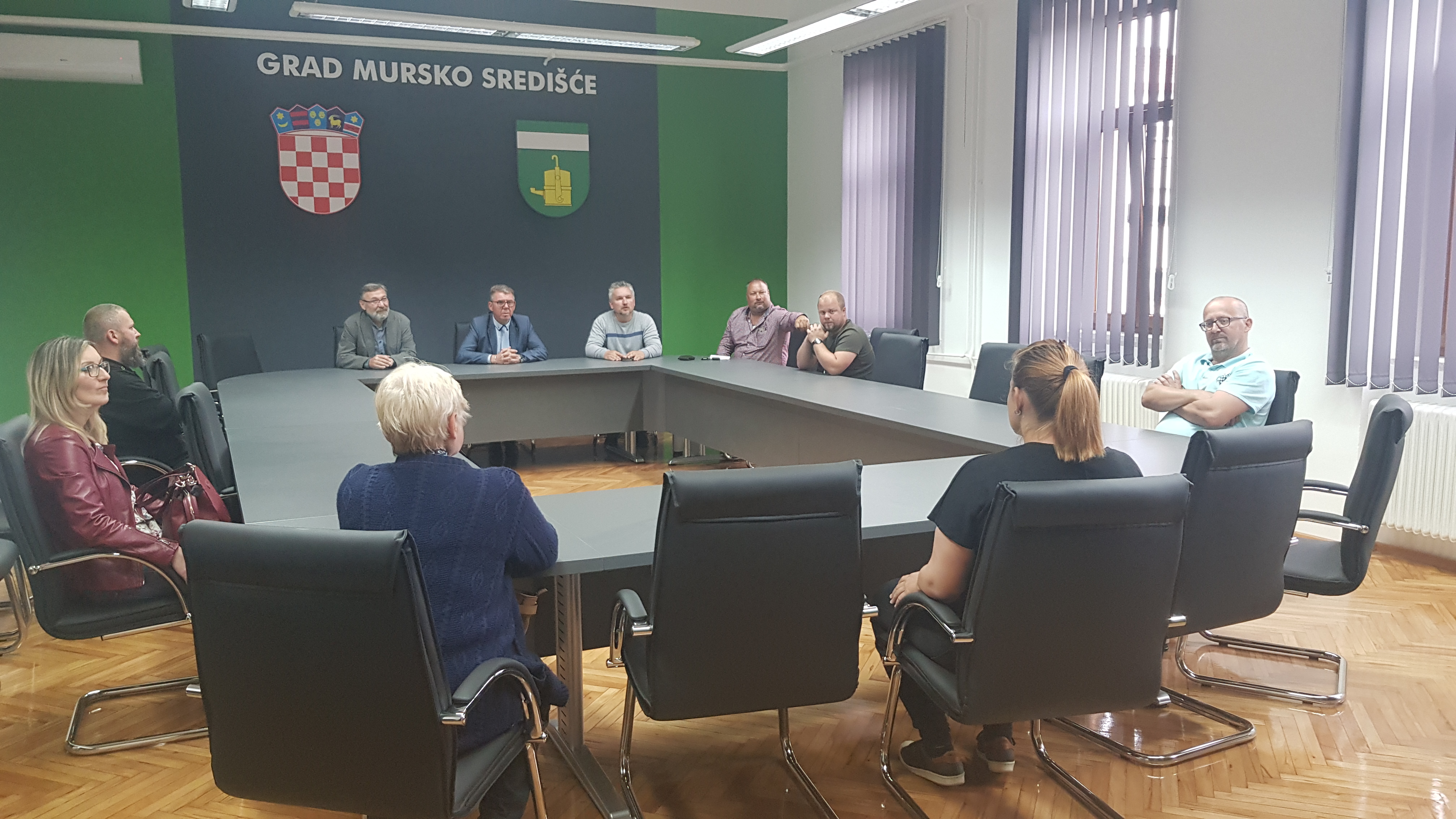 Potpisani ugovori o dodjeli poticaja za uređenje nekretnina na području Grada Mursko Središće   	Početkom siječnja ove godine Grad je raspisao Javni natječaj za dodjelu poticaja za uređenje nekretnina, a pravo na ostvarivanje poticaja imali su vlasnici ne