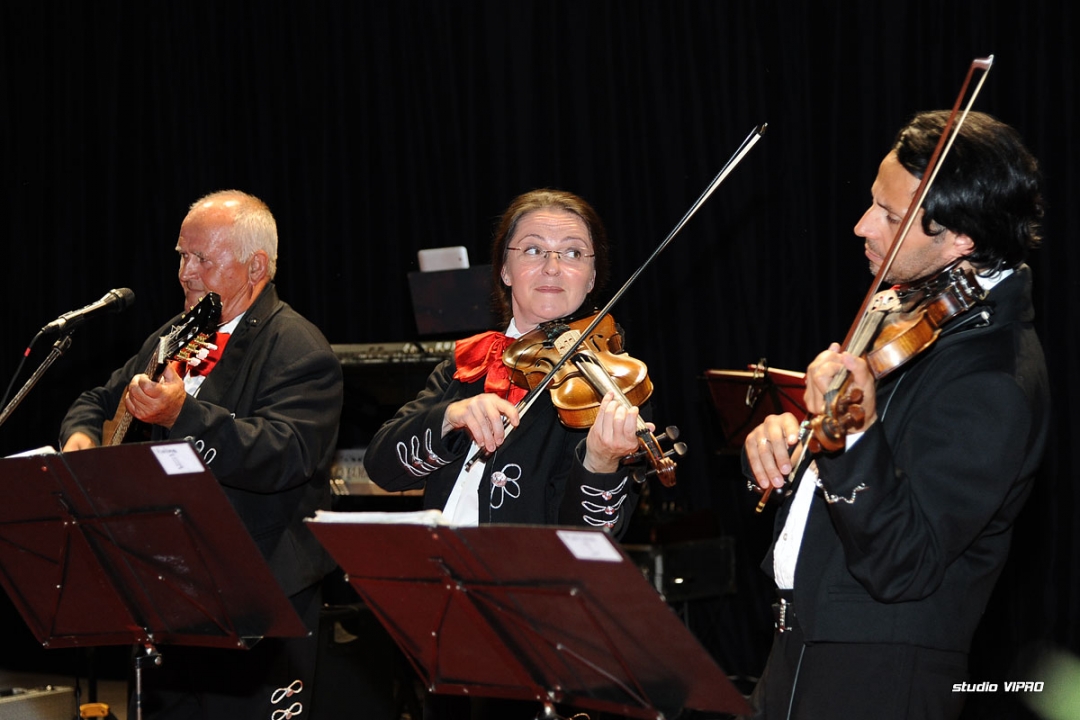 303612676dsc2308576341