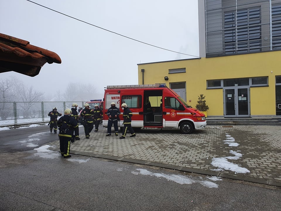 Vatrogasna vježba: ‘Potresi’ u vrtiću Suncokret i OŠ Strahoninec