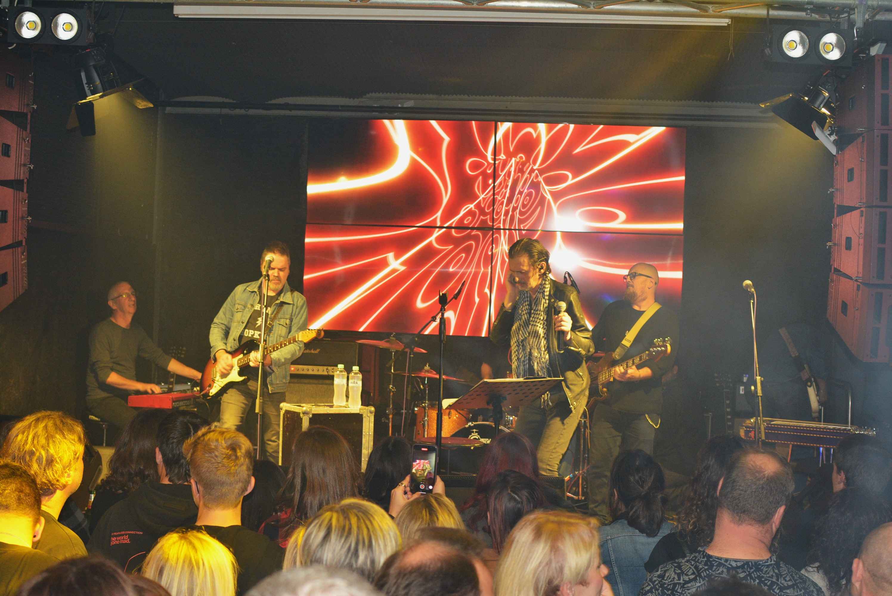 FOTO/VIDEO Euforična i nezaboravna noć uz Gorana Bareta i Majke u čakovečkom Meta baru