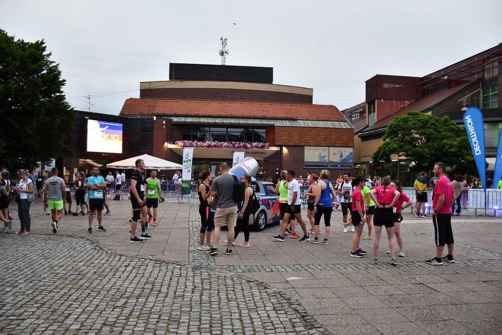 POGLEDAJTE TKO JE SVE TRČAO Veliki broj trkača na ‘Čakovečkom noćnom ceneru’