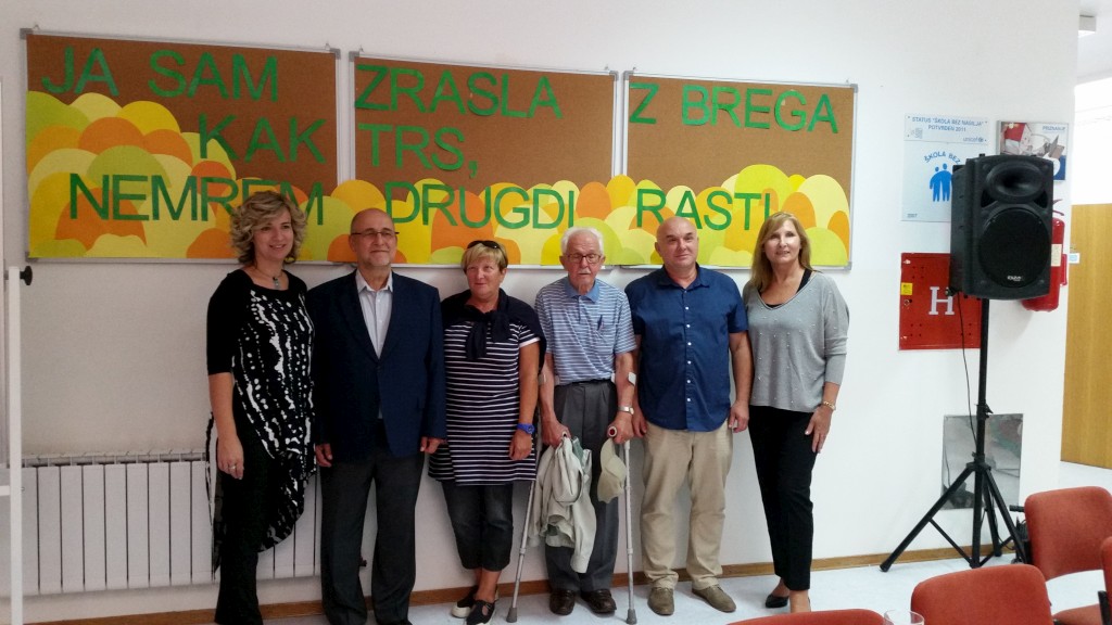 20161001150405318469