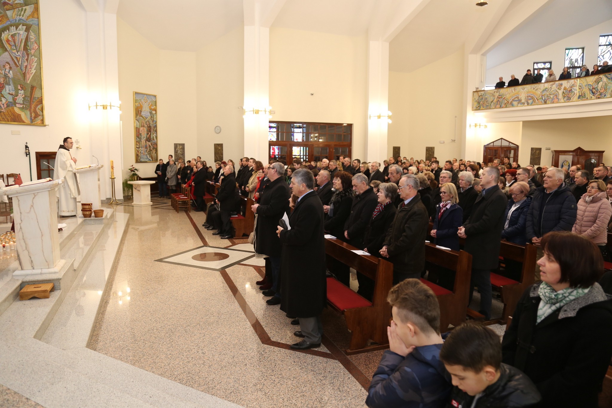 U Župi sv. Antuna Padovanskog stotinjak bračnih parova obilježilo svoju dugovječnu ljubav