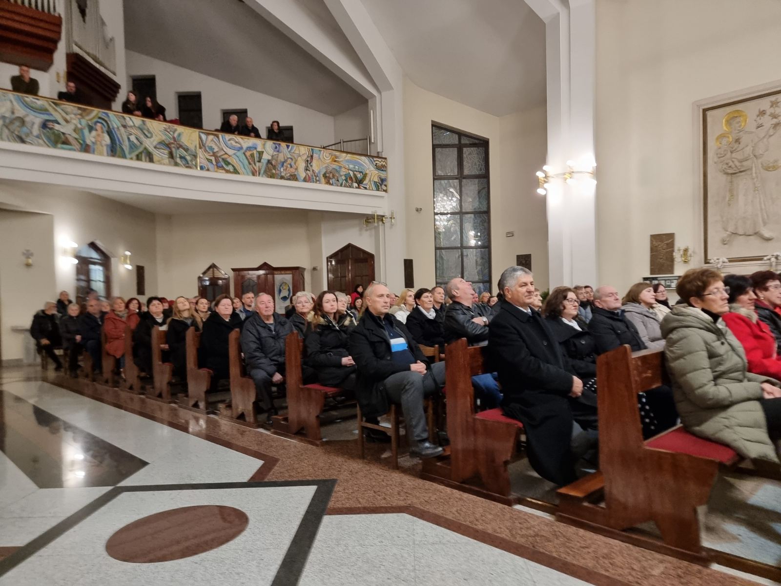 VIDEO Blagdanska atmosfera u Čakovcu na koncertu ‘Božićem kroz Hrvatsku’