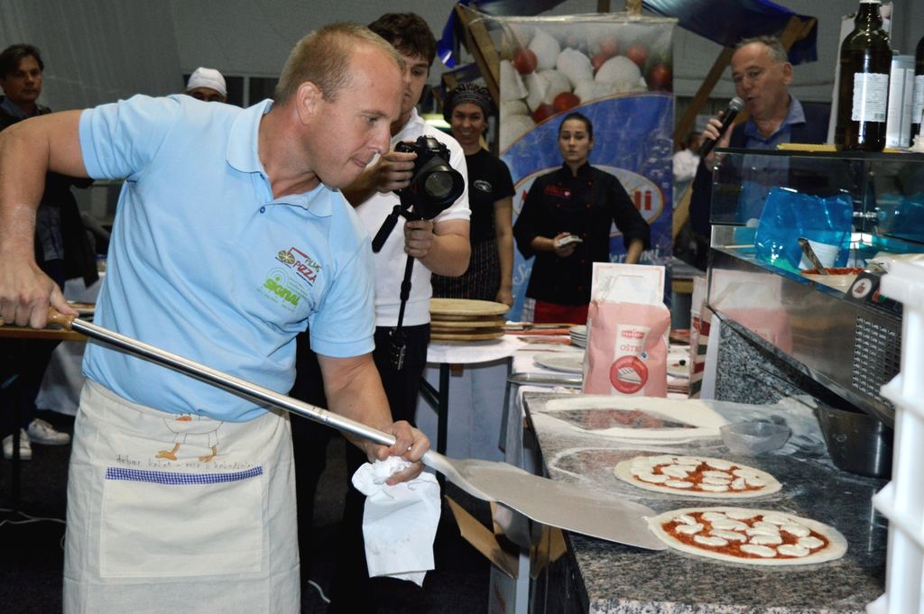 ivandelimarpizzeria5plus260994