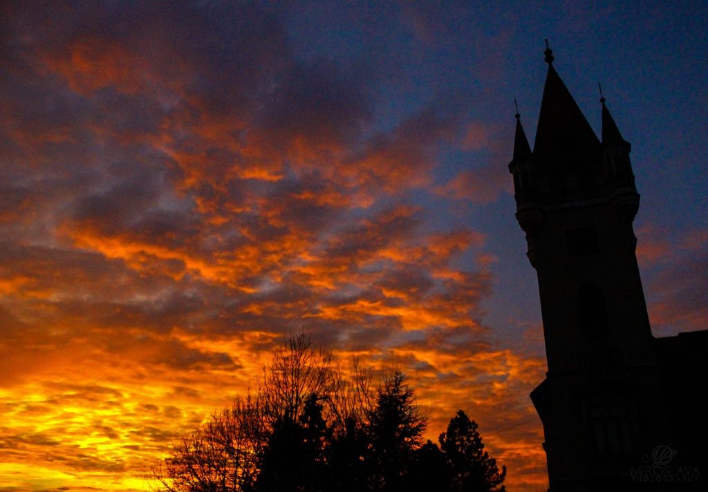 1259388510207622363374108400355