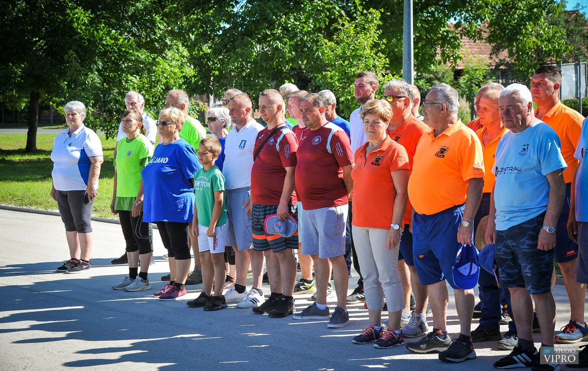 Četrnaest ekipa na Međunarodnom boćarskom turniru u Otoku