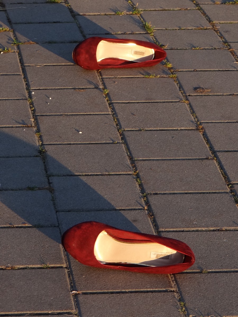 FOTO Ružni prizori: Stanare u Zajčevoj ulici u Čakovcu ujutro dočekala hrpa smeća