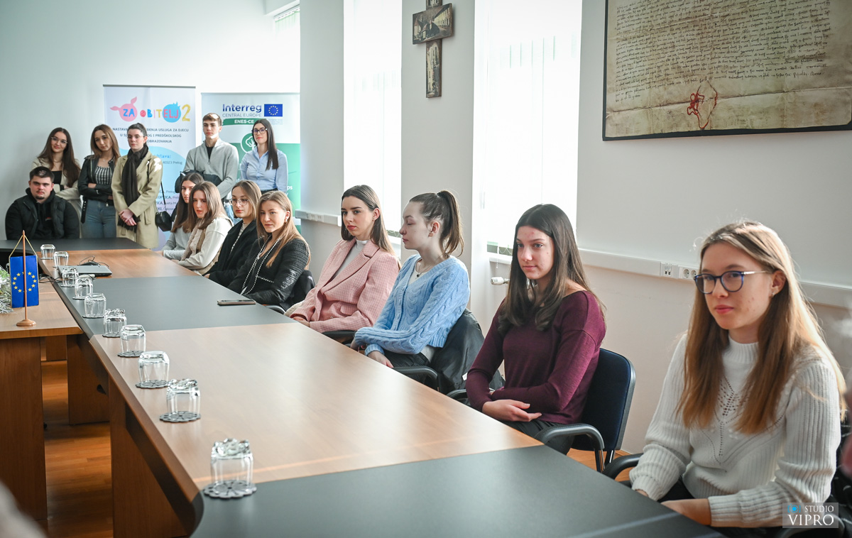 Nagrađeni uspješni učenici i studenti s područja Grada Preloga