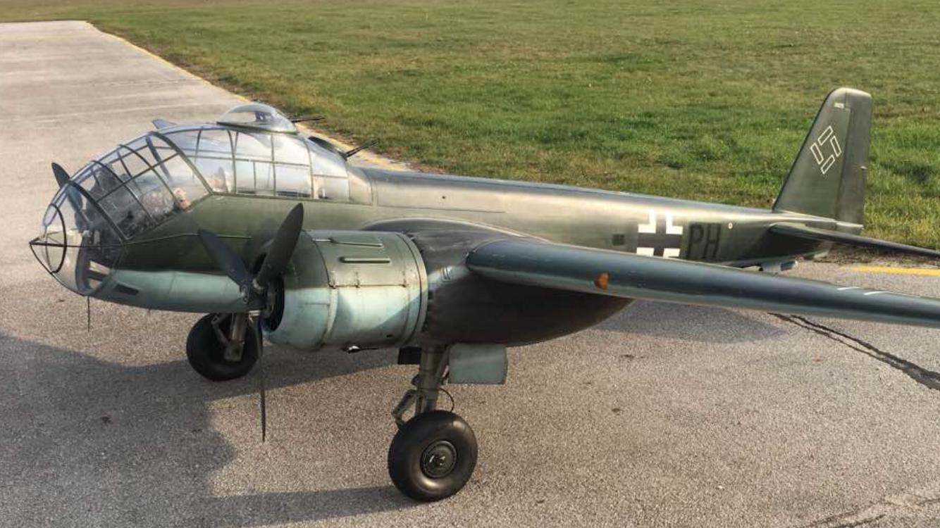 Njemački bombarder iz Drugog svjetskog rata na nebu iznad Čakovca