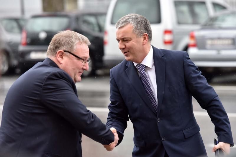 pxl15031612737624199780