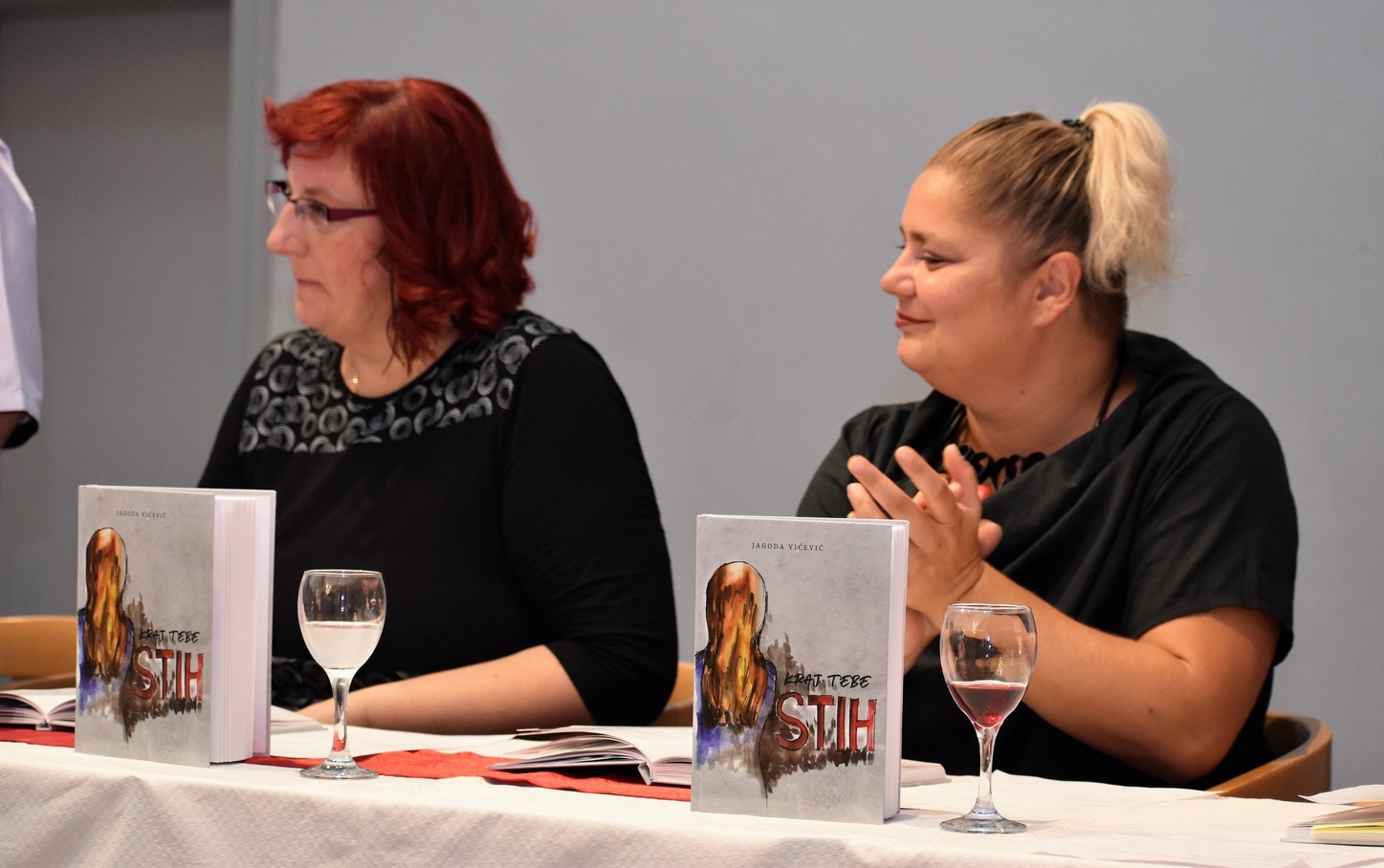 Jagoda Vičević u Čakovcu predstavila svoju prvu zbirku pjesama naziva ‘Kraj tebe stih’