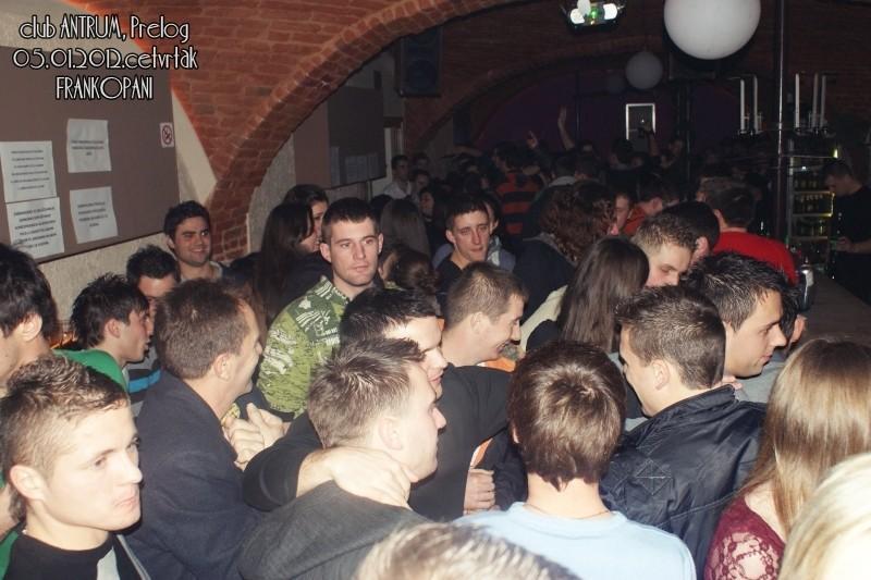 slika0019 Antrum (Četvrtak, 5.1.2012) slika0019 Antrum (Četvrtak, 5.1.2012)