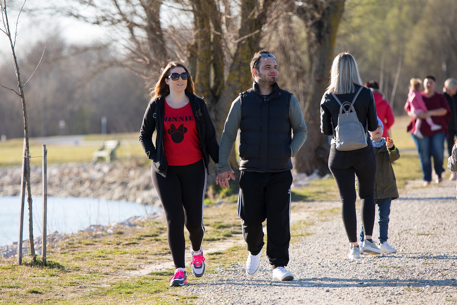 KLIKOM PO MARINI Suncem okupana Marina danas je bila prepuna ljudi!