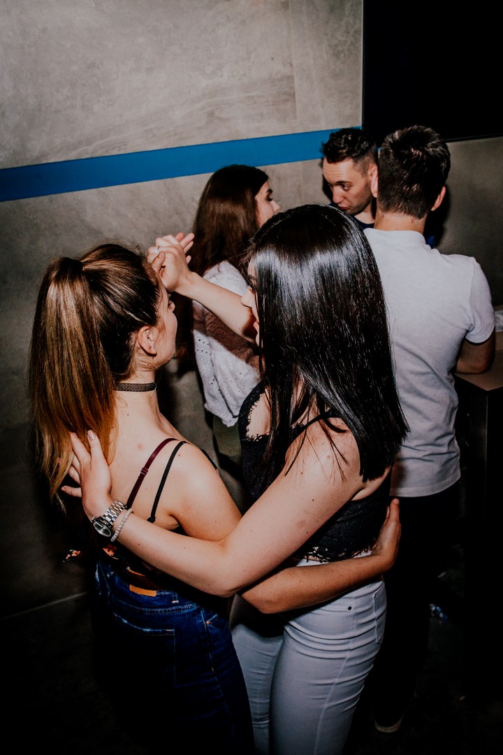 Odlična zabava na Podrumarenju uz TS Kumovi i Vina Tomšić