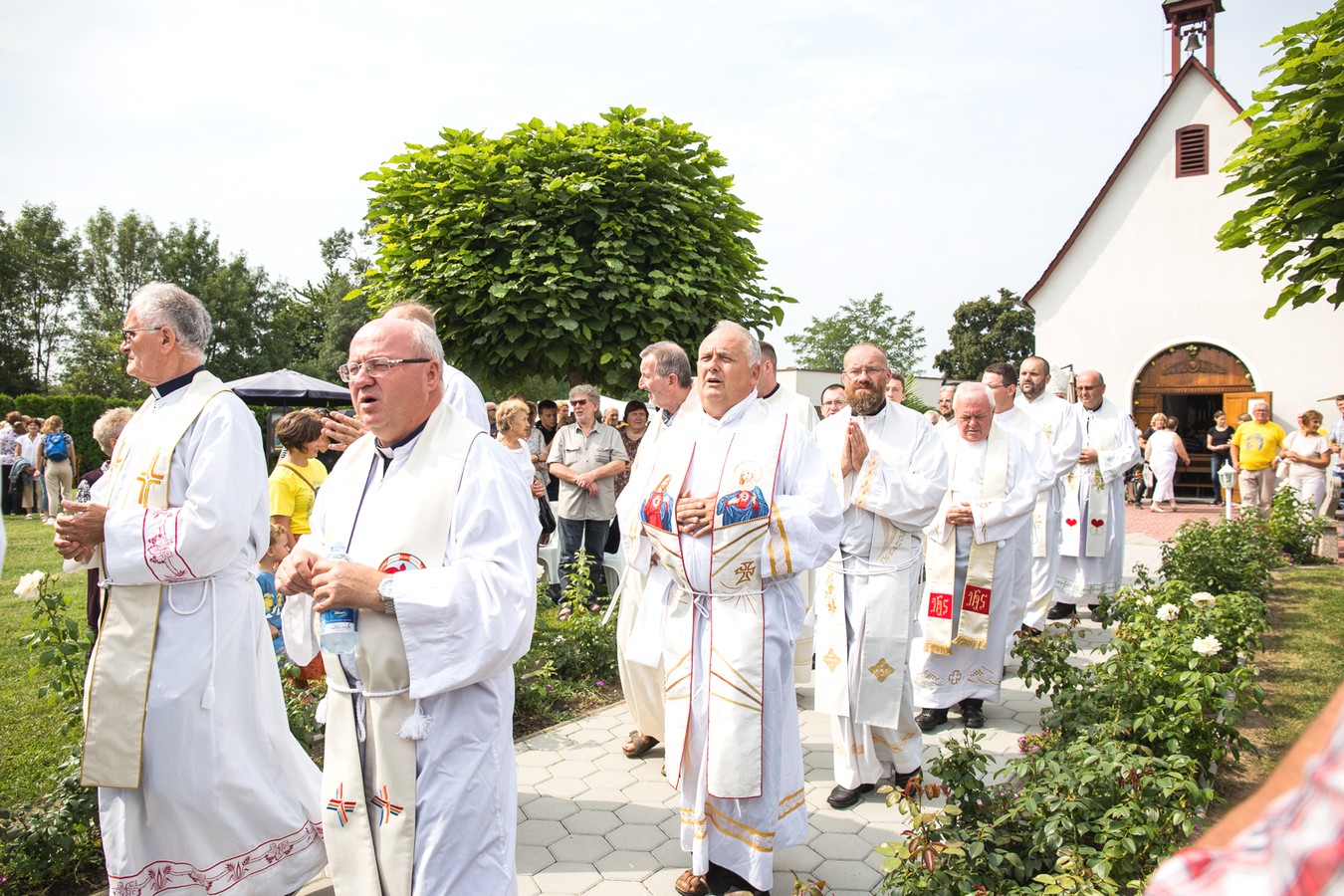 Deseta obljetnica posvete prvog Hrvatskog schönstattskog svetišta Kraljice srca u Maloj Subotici Deseta obljetnica posvete prvog Hrvatskog schönstattskog svetišta Kraljice srca u Maloj Subotici