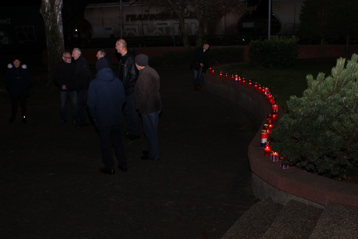 KOTORIBA Prisjetili se svih stradalih i odali počast gradu heroju – svečano obilježili Dan sjećanja KOTORIBA Prisjetili se svih stradalih i odali počast gradu heroju – svečano obilježili Dan sjećanja