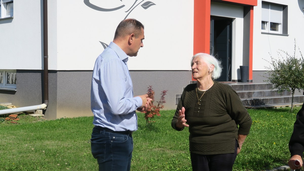 Župan Posavec obišao obišao starije građane povodom Međunarodnog dana starijih osoba