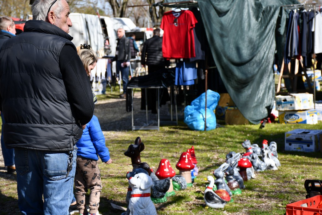 Proljetne temperature izmamile brojne posjetitelje na sajam u Čakovcu