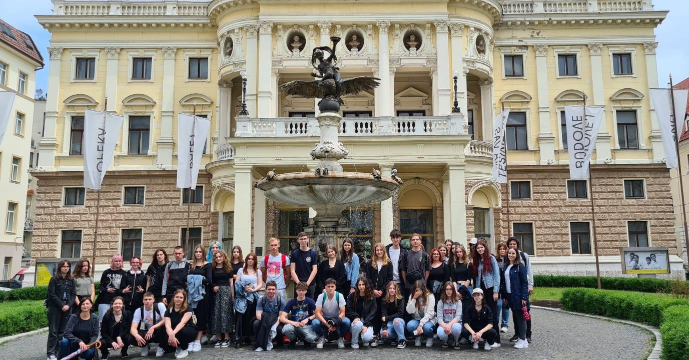 Gimnazija Josipa Slavenskog