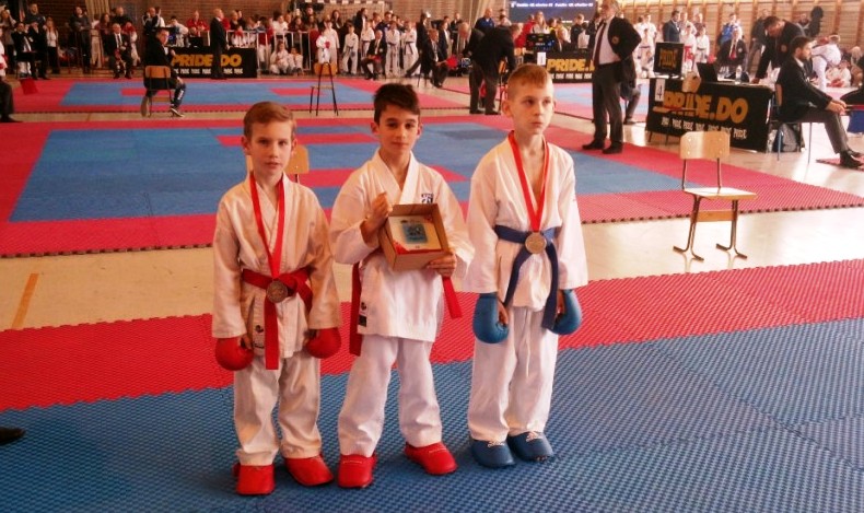 img20180303135949878358