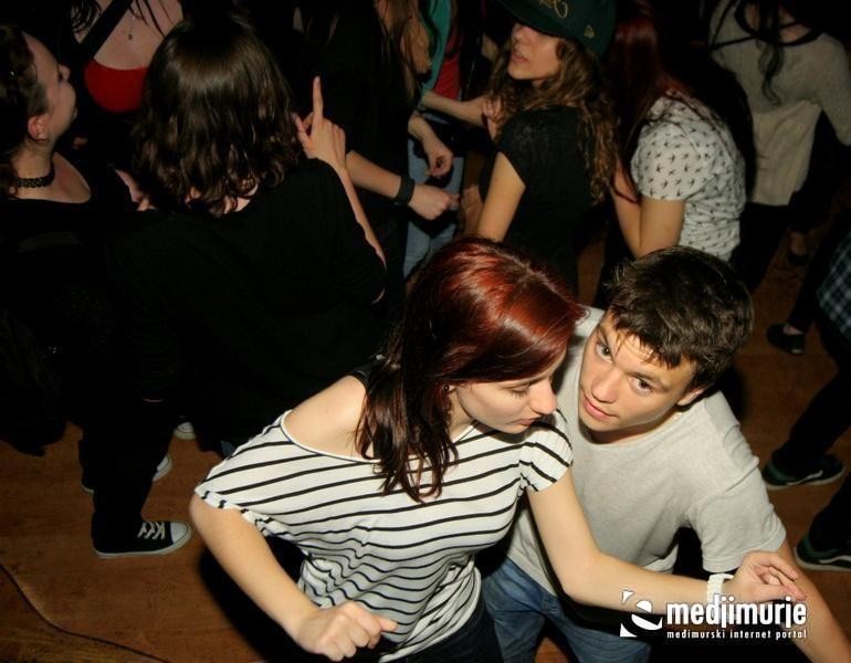 slika0030 Arcus (Subota, 28.4.2012) slika0030 Arcus (Subota, 28.4.2012)