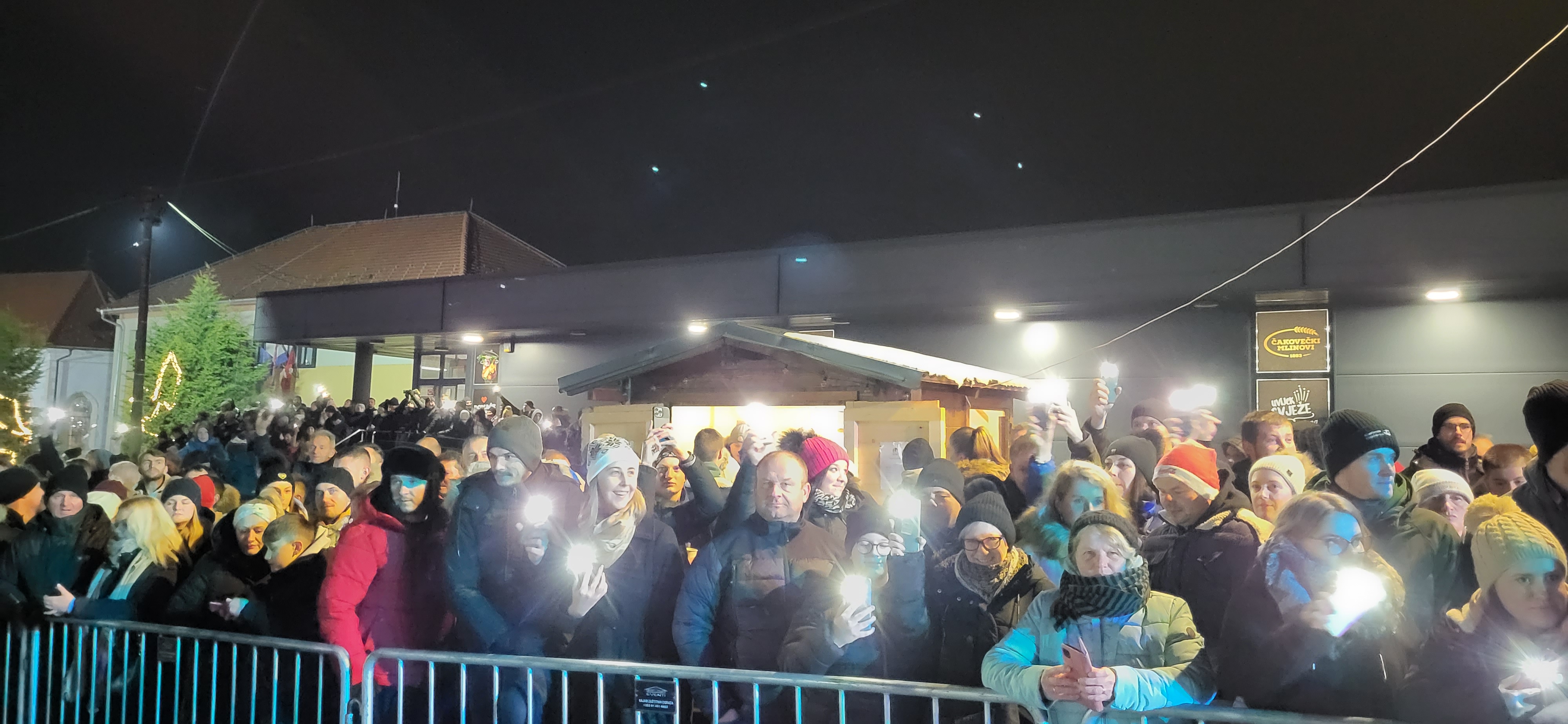 BILO JE ZANIMLJIVO Svetomartinski Krampuslauf opet oduševio brojne posjetitelje BILO JE ZANIMLJIVO Svetomartinski Krampuslauf opet oduševio brojne posjetitelje