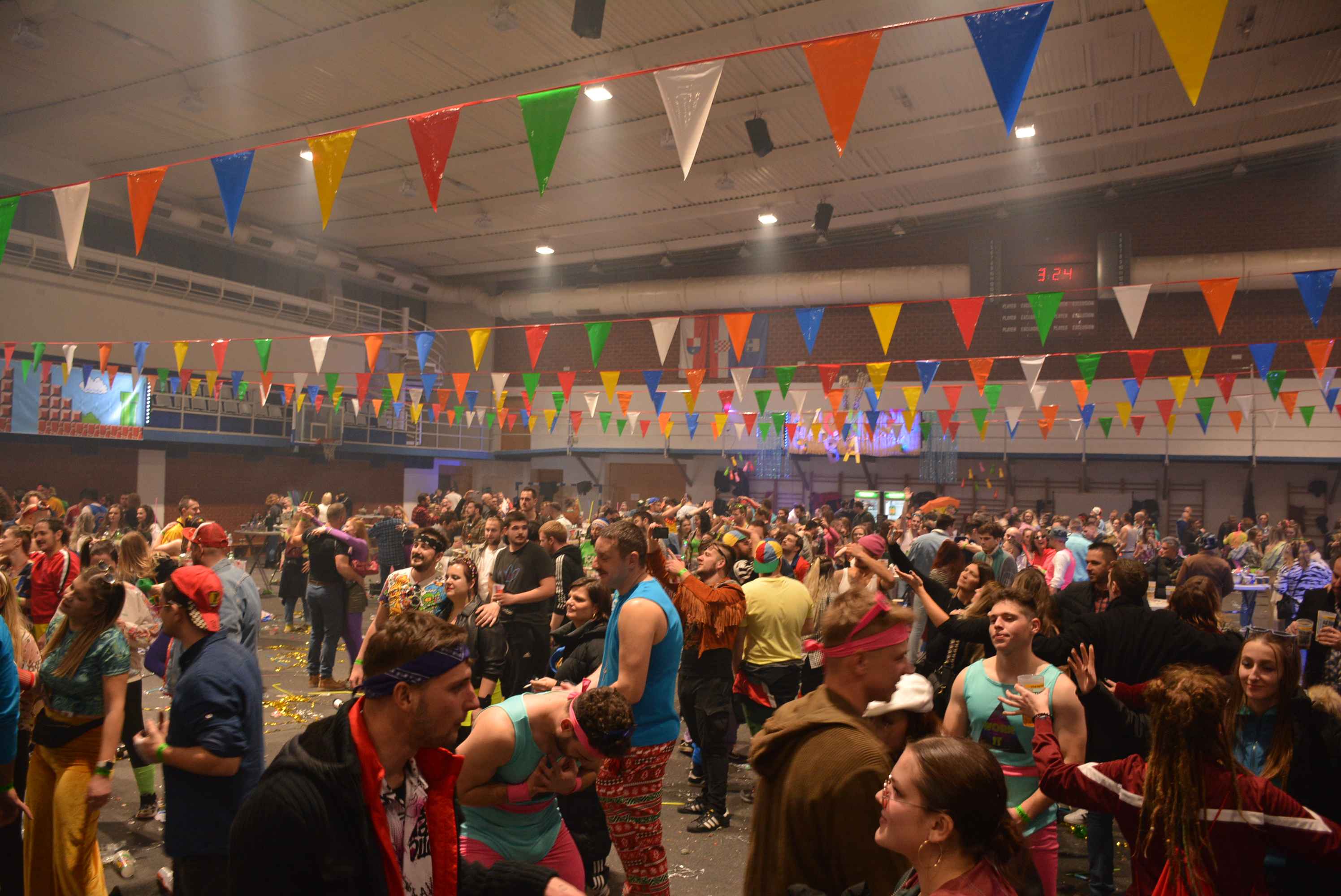 FOTO/VIDEO Čaroban završetak jubilarnog 10. ‘Blast from the past’ šarenila u Čakovcu