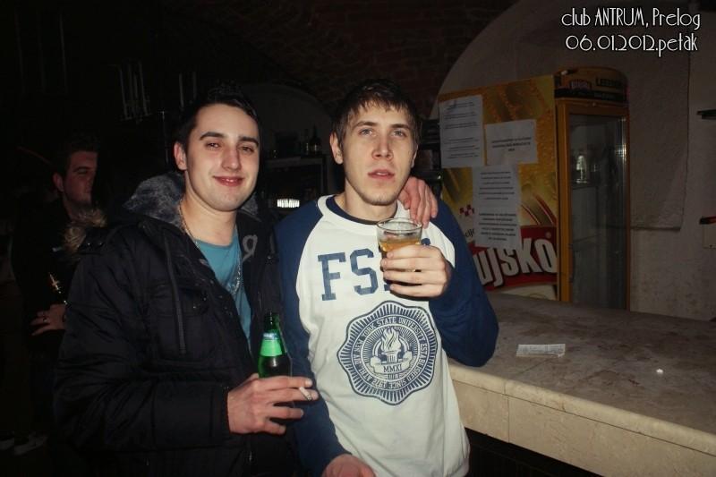 slika0022 Antrum (Petak, 6.1.2012) slika0022 Antrum (Petak, 6.1.2012)