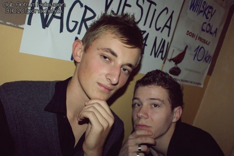 slika0063 Antrum (Pet, sub i pon, 28., 29. i 31.)