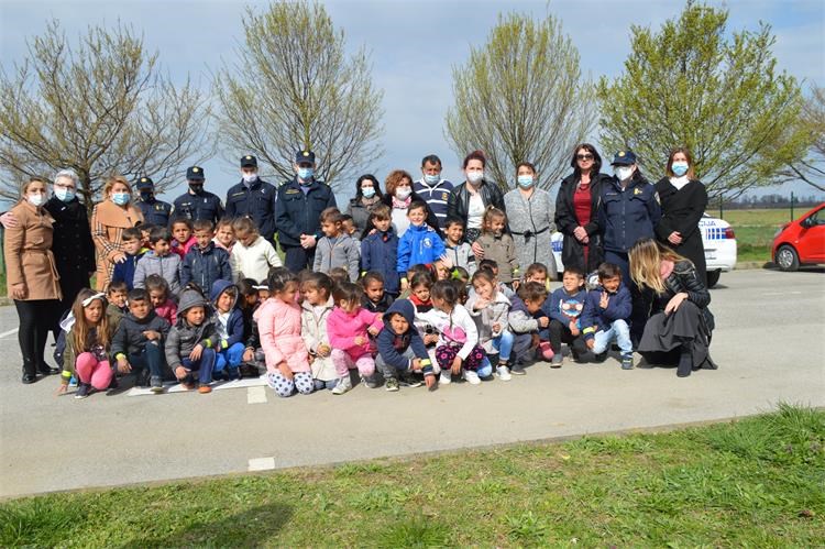 Mališani iz Kuršanca s policijom u edukativnoj akciji