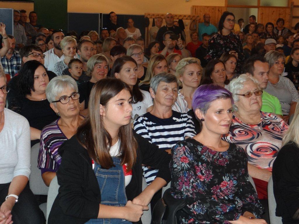 Prvi dječji folklorni susreti u Žiškovcu