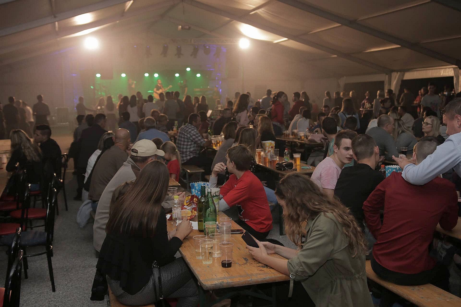 Leteći odred oduševio ispod šatora u Kotoribi